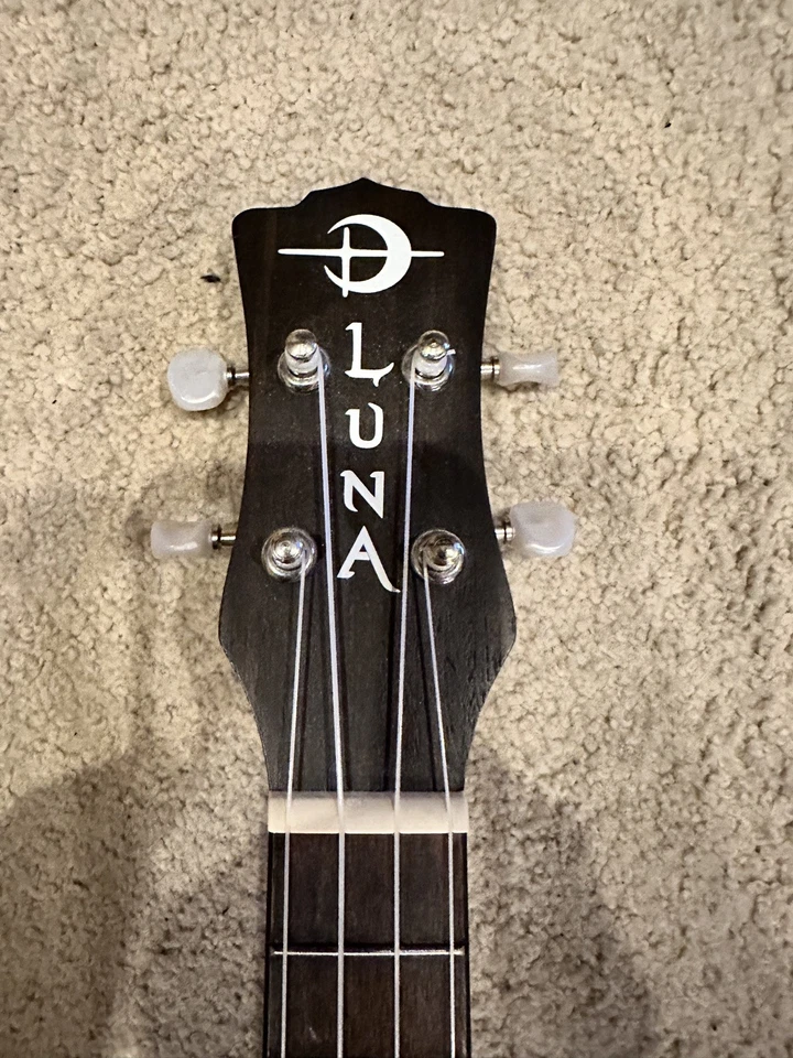 LUNA Tattoo Mahogany acoustic Concert Ukulele w/ Hard Case Gig Bag - Image 3 of 4