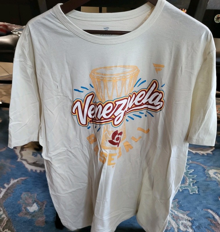 *NEW* Venezuela World Baseball Classic T-Shirt Fanatics Size XL