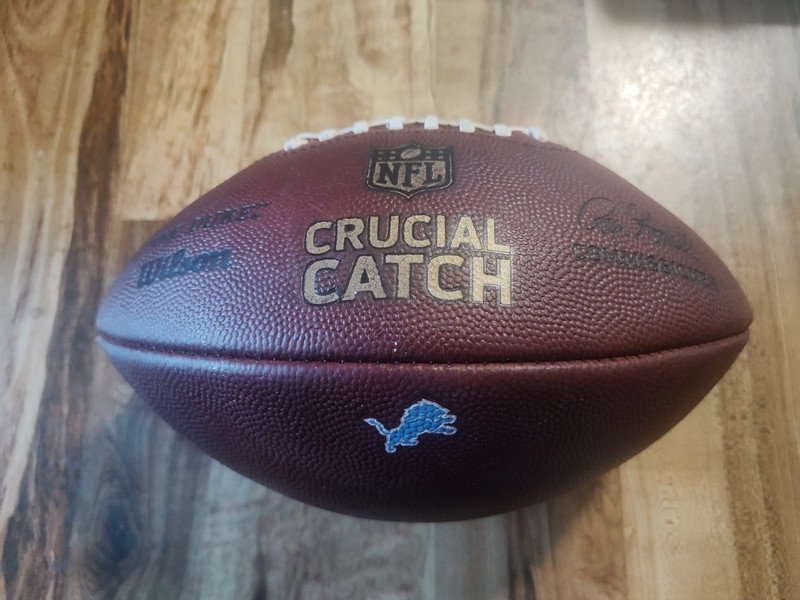 2017 Detroit Lions Crucial Catch Game Used Football w/COA Vs New Orleans Saints 