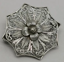 Vtg 1960s Solid 800 Silver Continental Filigree Flower Petal Ladies 30mm Brooch