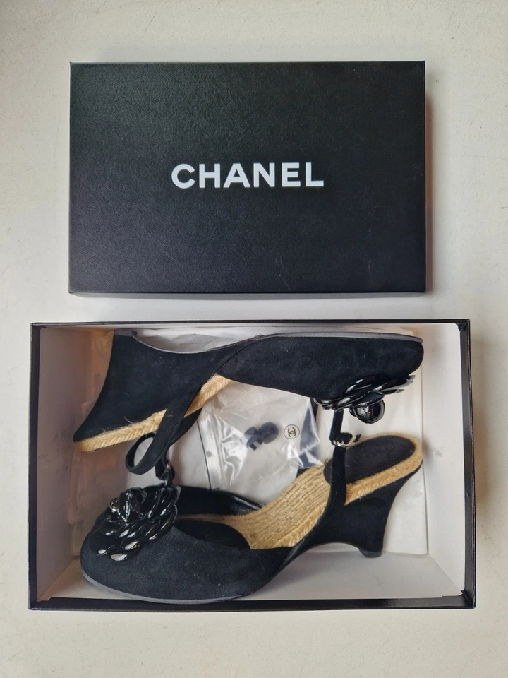 CHANEL Sandales compensées cuir noir façon espadrilles T.40,5 CHANEL SHOES - Photo 4/4