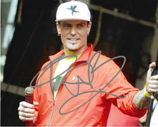 * VANILLA ICE * signed 8x10 photo * ICE ICE BABY * COA *