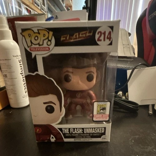 Funko Pop! Vinyl The Flash: Unmasked #214 SDCC 2015 Exclusive Figure
