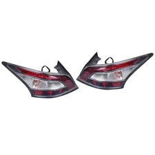 1 Pair Left and Right Tail Lights Replacement for Nissan NI2801197