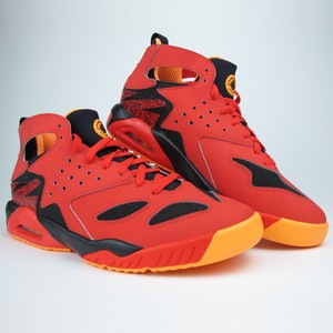 nike tech challenge huarache