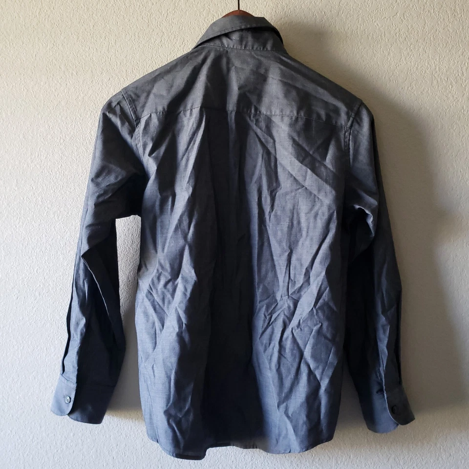 Camisa de vestir Dockers para niños con botones gris oscuro cuello manga larga - talla M 10-12 Foto 4 de 4