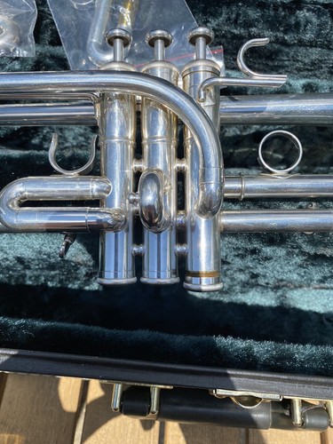 Yamaha Model YTR-9610 Custom Series Eb/D Professional Trumpet W/ Original Case!! - Picture 3 of 24