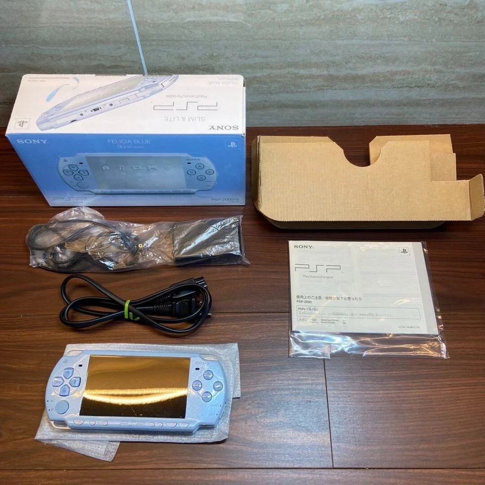 PSP 2000 carrocería Felicia azul 3300 de Japón Foto 2 de 4