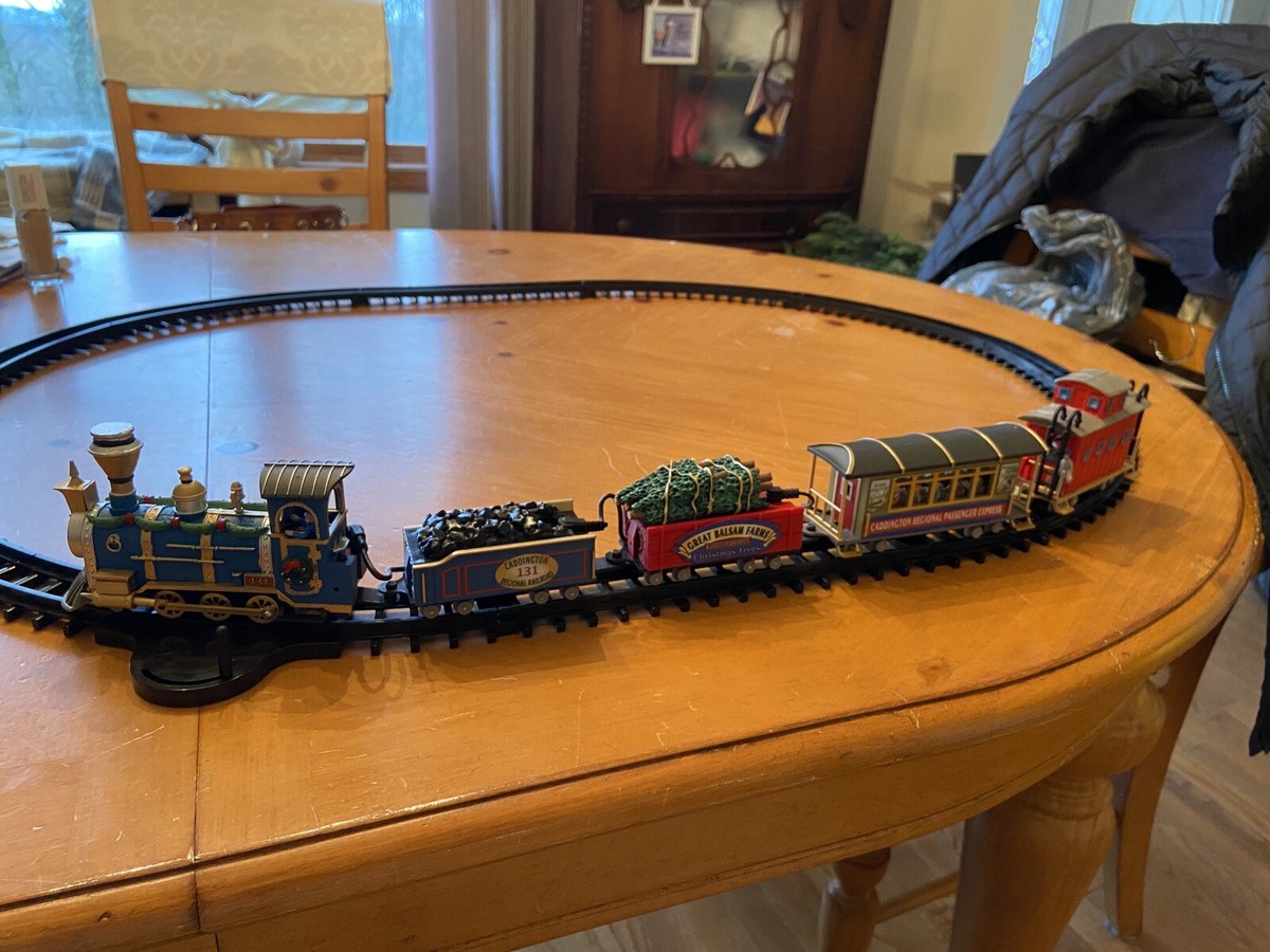 Lemax Caddington Regional Railroad, Battery Operated Holiday Train