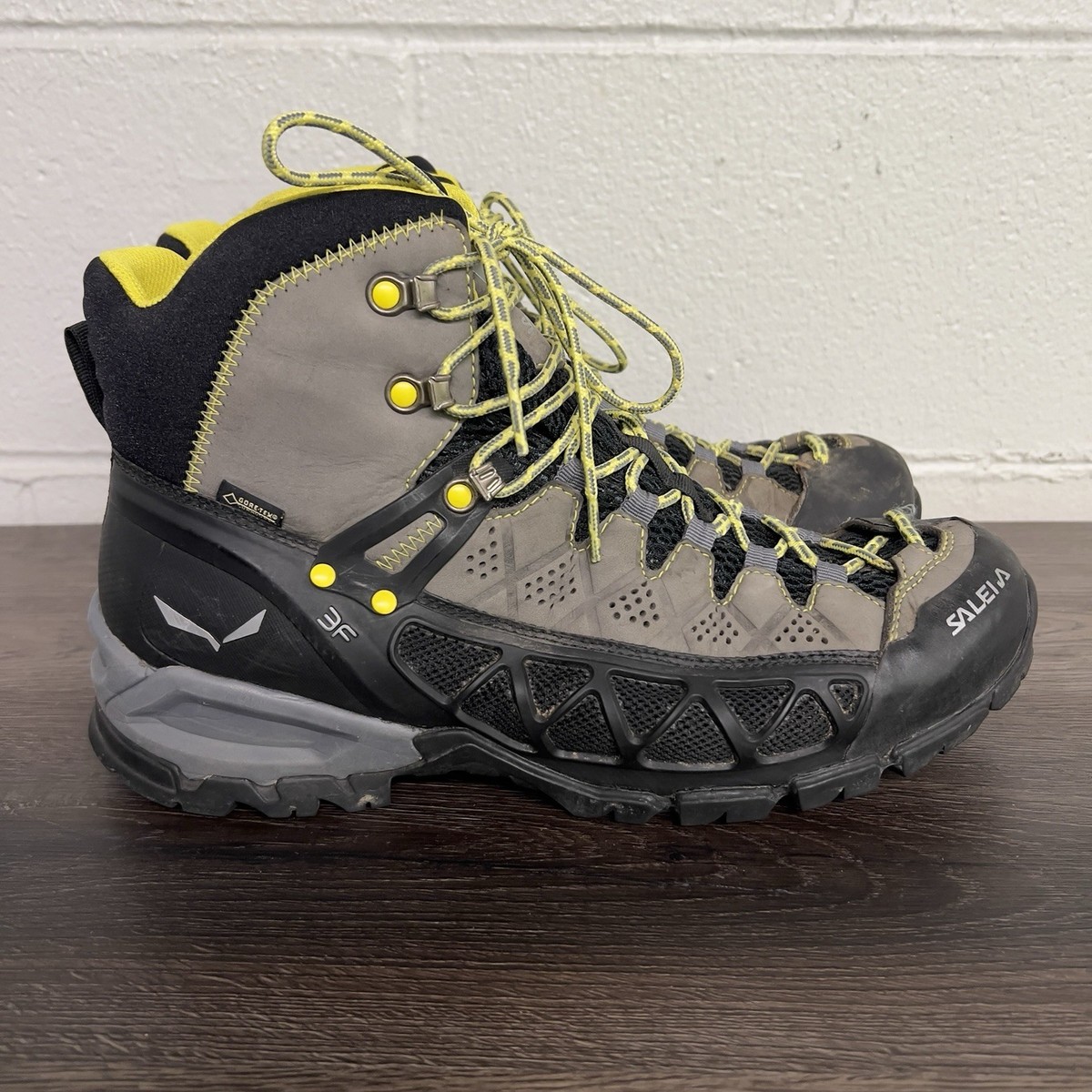 Salewa MS Alp Flow Mid GTX Gore-Tex Vibram Hiking Boots  display picture 2
