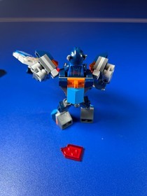 LEGO NEXO KNIGHTS: Battle Suit Clay 70362 Complete except Green Shield No Book