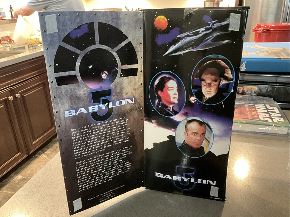 "Figura exclusiva Toy Babylon 5 Susan Ivanova edición limitada 9"" serie coleccionista" Foto 2 de 3