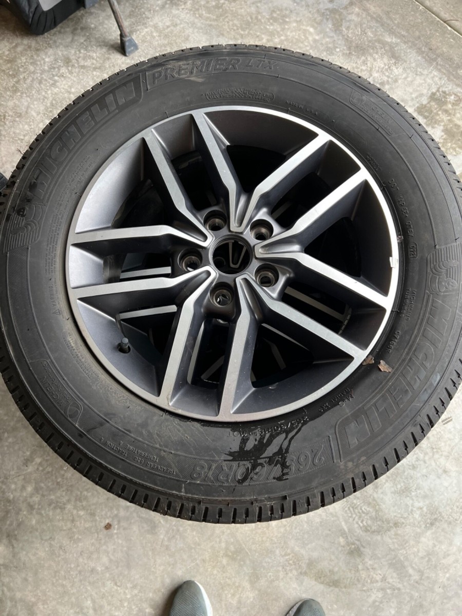 Jeep Grand Cherokee Limited 265/60R18 Tires & Rims, Set of 3