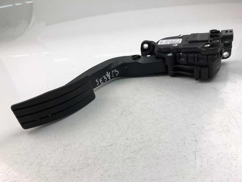 RENAULT TWINGO II CN0 Accelerator Pedal Holder 8200426241E 2009 17343611 - Bild 2 von 4