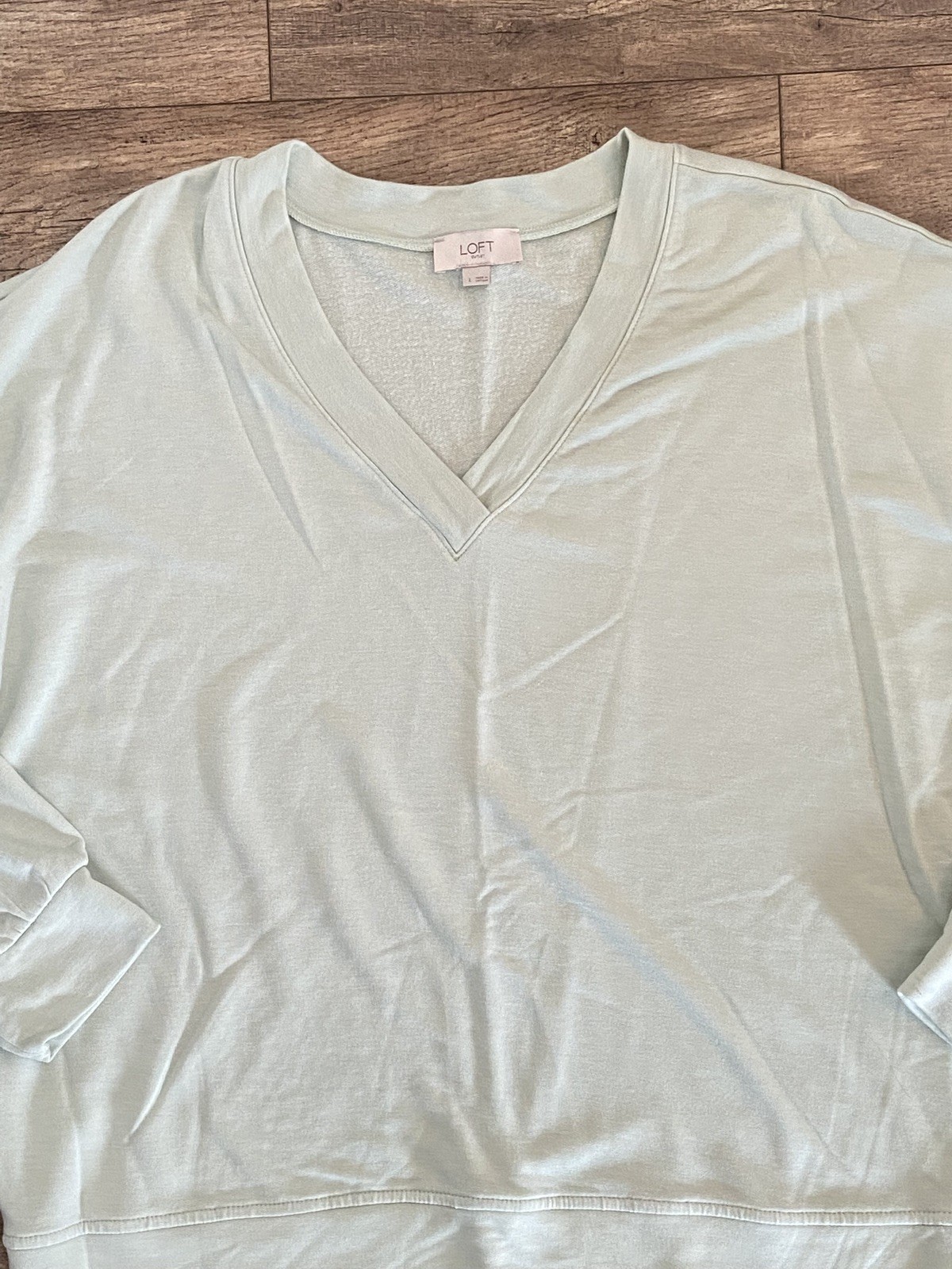Women’s Loft Outlet Lounge Comfy Super Soft Sz L V Neck Mint Green Shirt Top