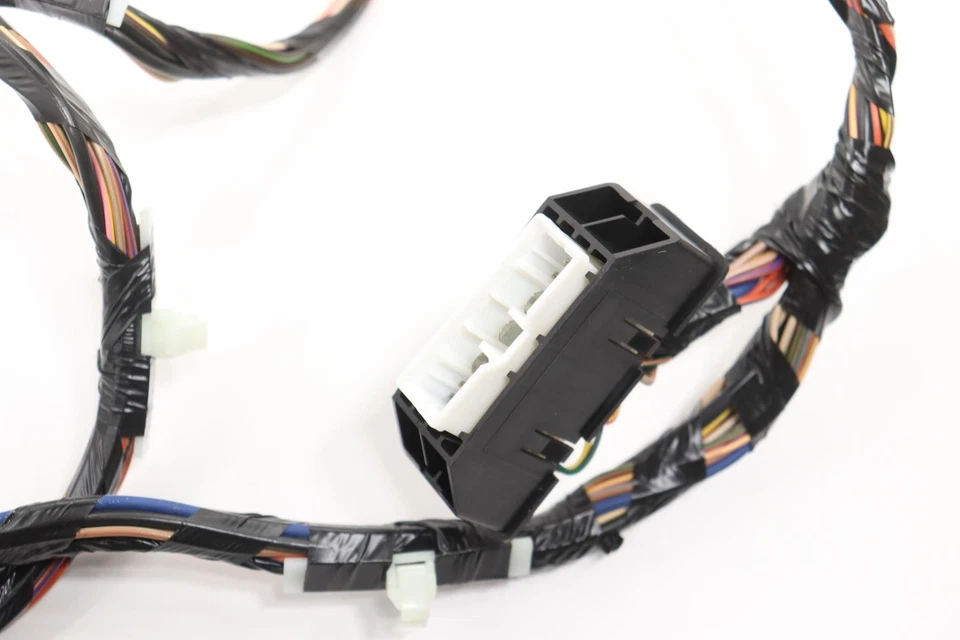 Jeep Grand Cherokee WK 2019-2022 puerta levadiza trasera arnés de cables OEM 68401346AA Foto 3 de 4