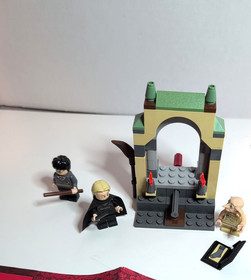 LEGO HARRY POTTER FREEING DOBBY 4736 w/ BOX & INSTRUCTIONS - 100% COMPLETE