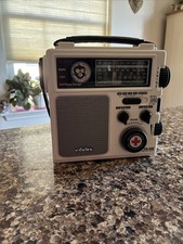 Eton FR300 Crank American Red Cross Emergency Weather Radio White Mint EUC