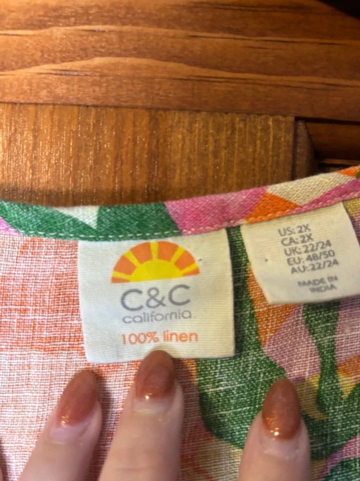 C&C California Linen Tropical Fruit Print Top Plus 2X - Image 3 of 4