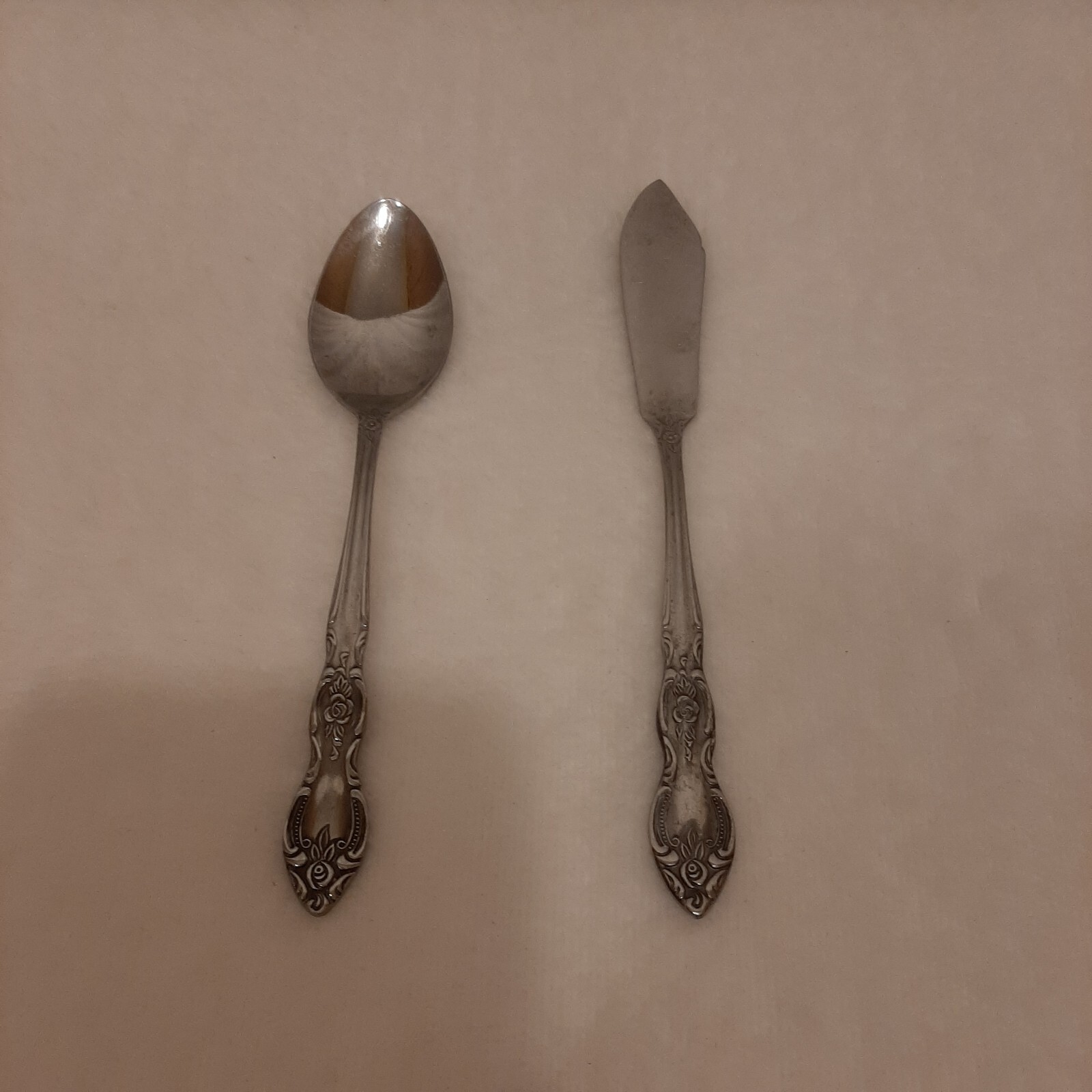 Lustreware Korea 1 Dinner Fork 1 Dinner Knife Flatware Scroll Floral READ DISC.