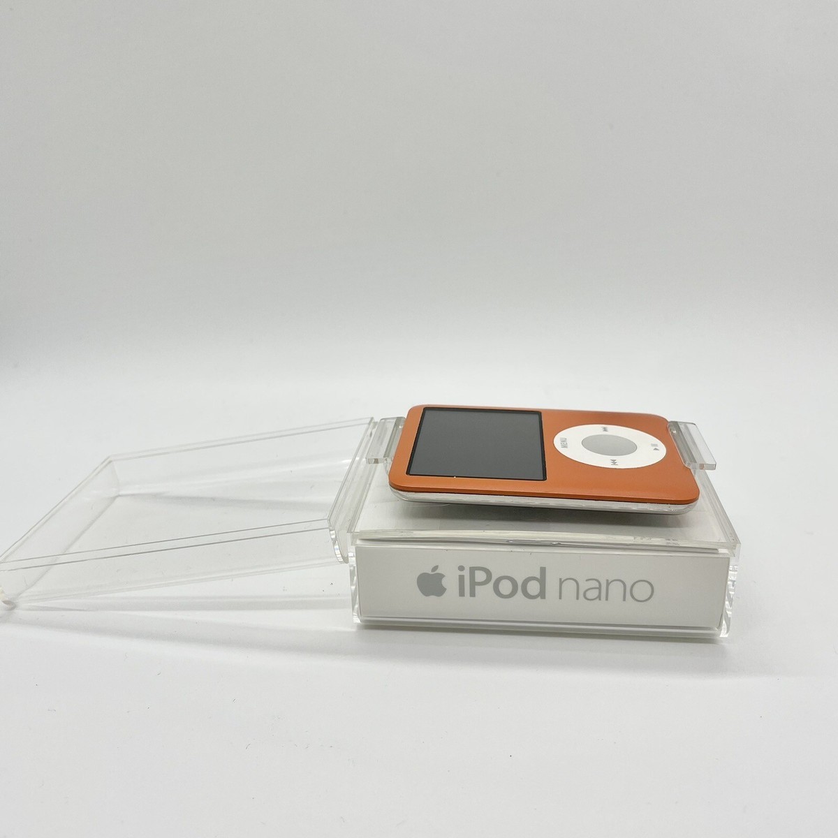 ジャンク　38台 Apple iPod RARE Apple 3rd Gen Orange iPod Nano Jump Square 4GB Shonen