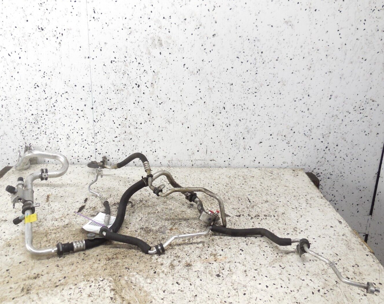 2016 16 Maserati Quattroporte S 3.0L AC A/C Hose Lines OEM 670035061 670001937