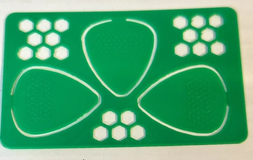 CSA Medium .72 mm Comfort Grip Guitar 3 Pick Credit Card Green Wallet Backup New