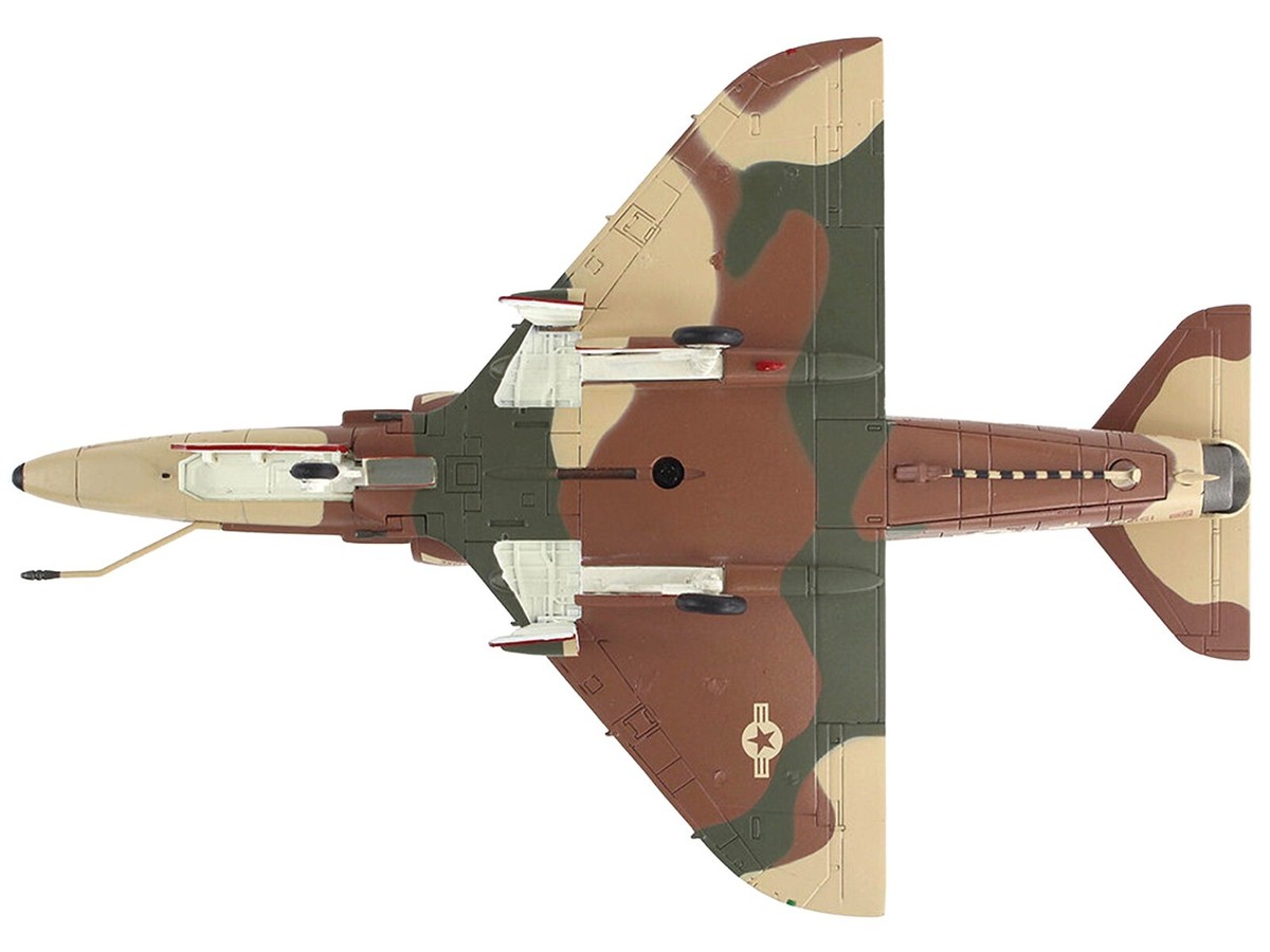 DOUGLAS A-4E SKYHAWK AIRCRAFT 