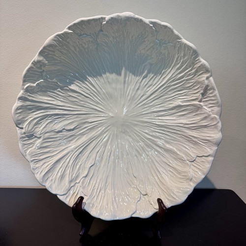 Vintage California Pottery Large Cabbage Leaf Platter Bowl Cottagecore 14.5 in - Picture 3 of 12