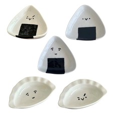Small Triangular Sauce Dish Dipping Bowls Ideal for Sushi Lover and Home Cooks