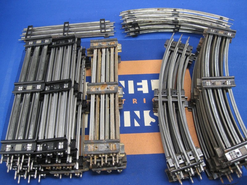 Lot of 42 Pieces Lionel Track O and O-27