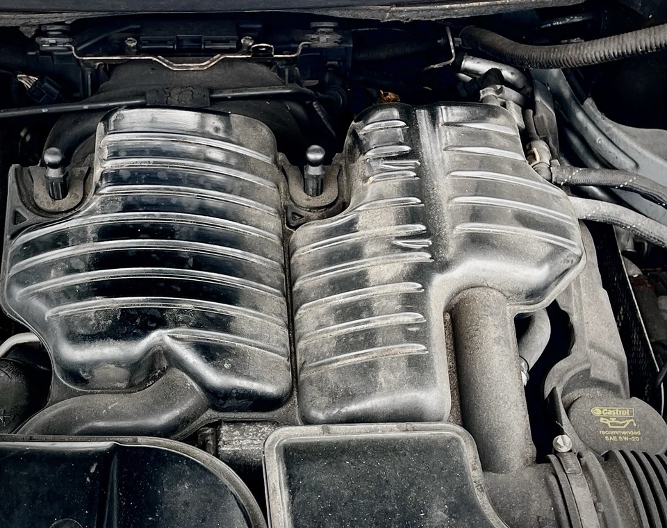 2010 Land Rover Range Rover 5.0L Engine 8cyl OEM Less Than 5k Miles - Image 2 of 3