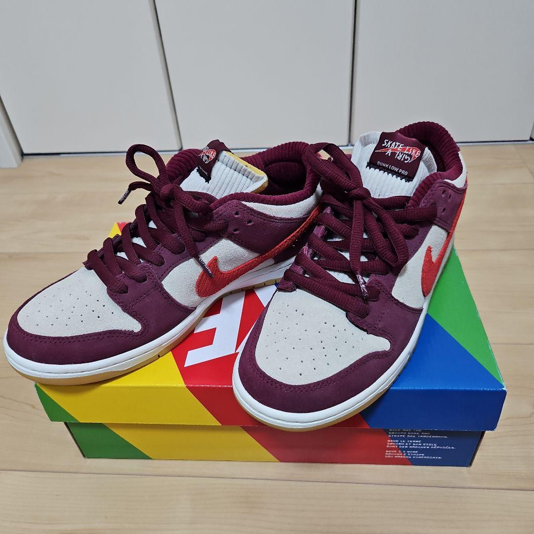 Nike SB Dunk Low Skate A Girl Sneakers Burgundy/Cream Size 8.5 US