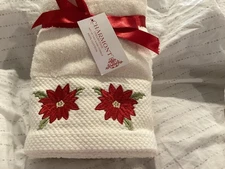 Charmont QCream Embroidered Poinsettia Cotton Hand Towels Set Of 2 NWT
