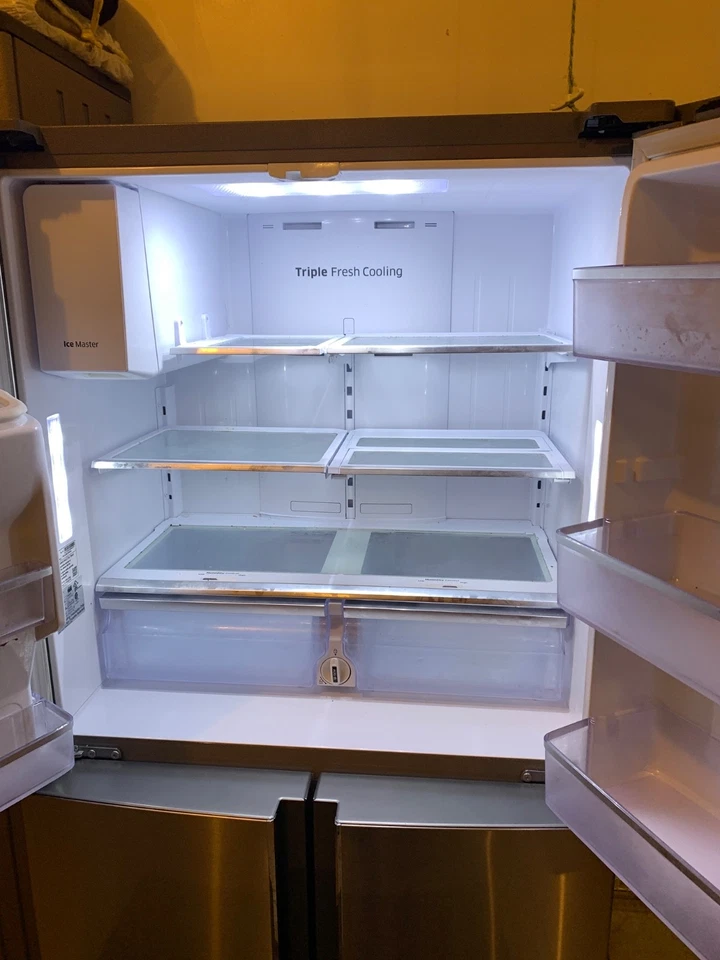 French Door Refrigerator.  Counter depth with CoolSelect cabinet - Image 2 of 4