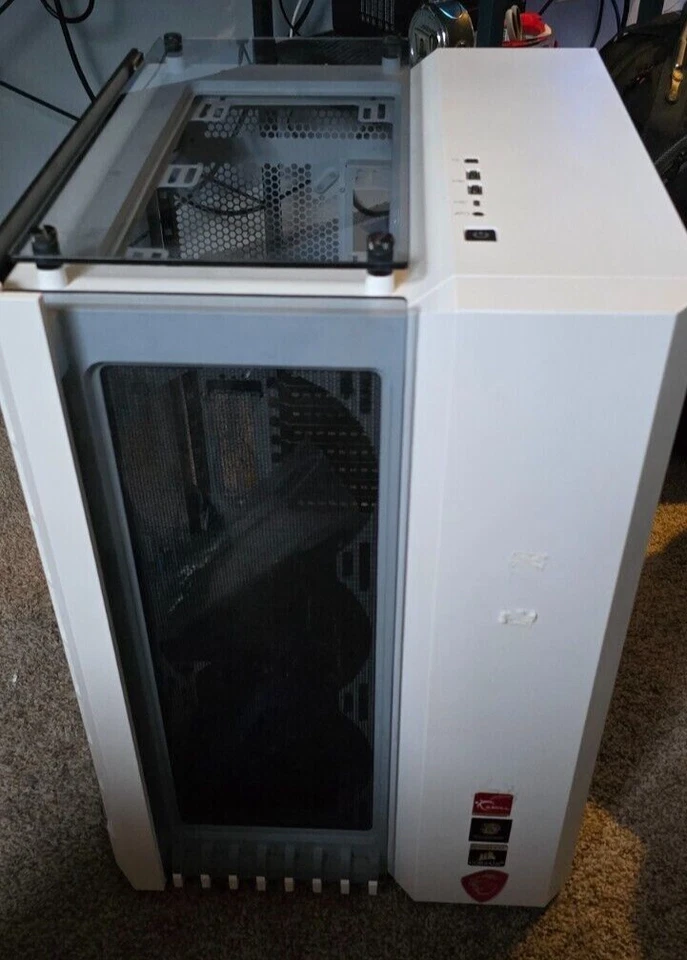 CORSAIR Crystal 680X RGB Computer Case - White - Image 3 of 4