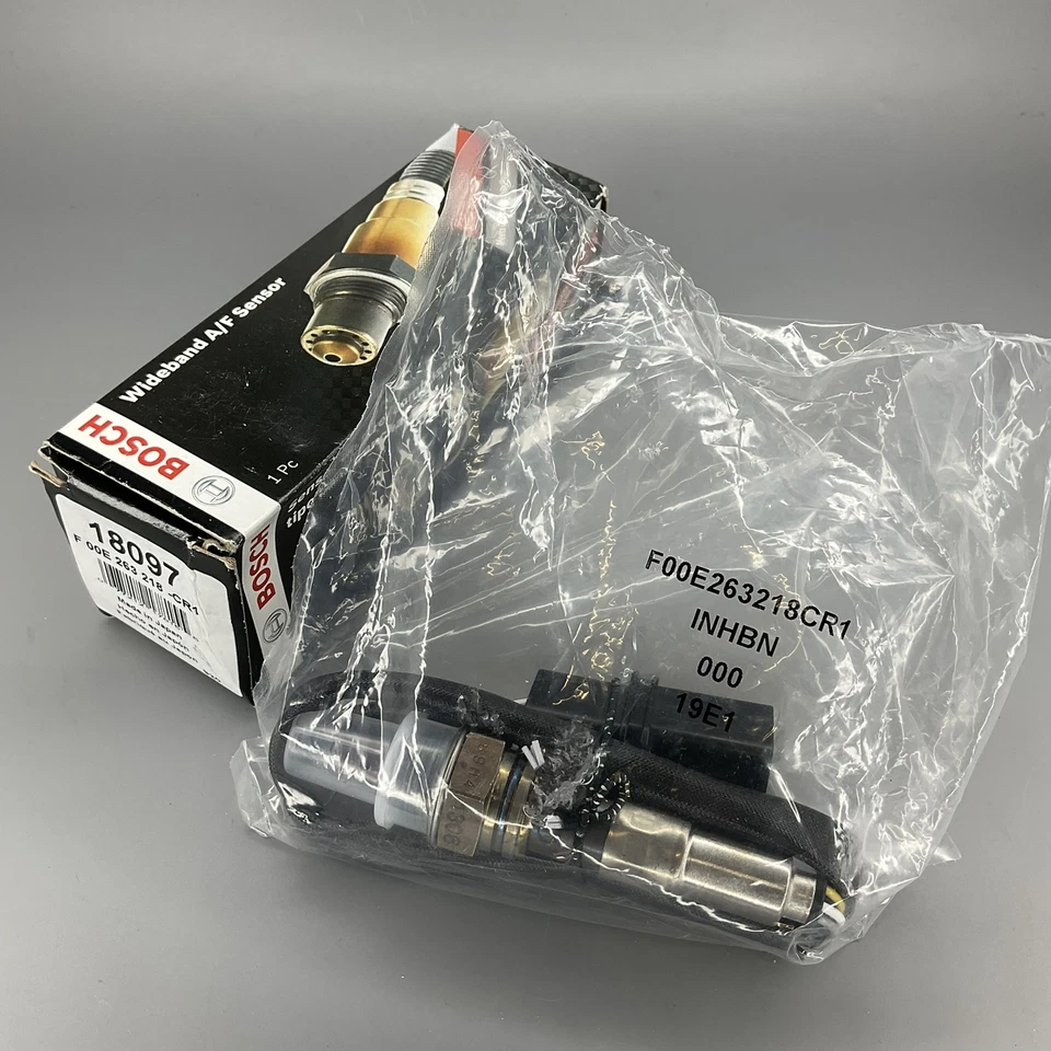 BOSCH GENUINE OXYGEN SENSOR For 2007-2009 Hyundai Elantra Kia Spectra 18097 - Image 2 of 4