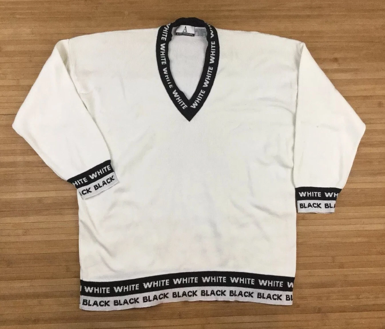 Pull vintage style Anne Klein blanc/noir blanc cassé taille grand Supreme Peac