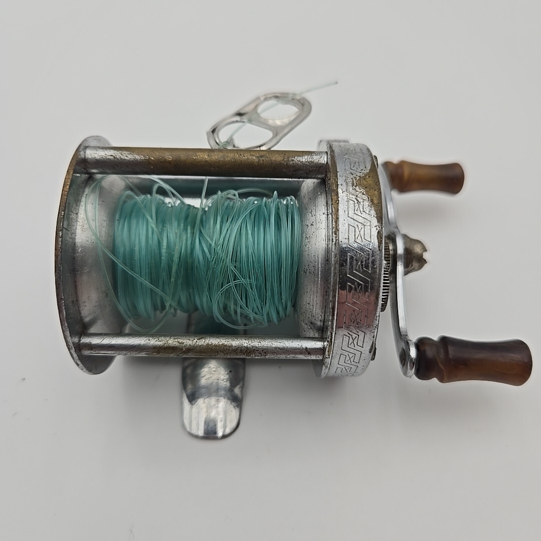 Vintage Pflueger Akron No 1893L Level Winding Fishing Reel