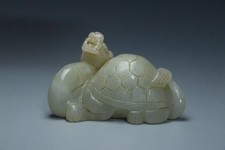Chinese Antique Qing Dynasty Hand-Carved Hetian Jade Turtle Statues Figurines