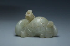 Chinese Antique Qing Dynasty Hand-Carved Hetian Jade Turtle Statues Figurines