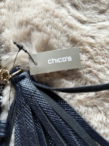 Chico's Blue Tassel Print Padded Tech Tablet Travel Case Zipper Sleeve w/Tag New - Picture 3 of 4