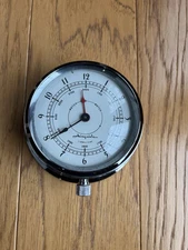 Vintage AIRGUIDE Clock. 7 Jewels 8 Day Clock