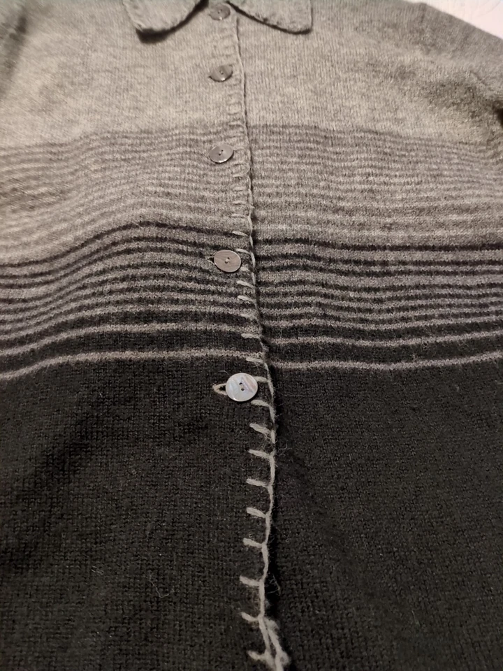 Skyr Mujer L Cárdigan Suéter Gris Rayas Gradadas Negro Manta Costura. Foto 4 de 4