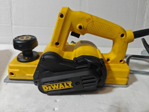 Kit de cepilladora manual DEWALT, 5,5 amperios, 3-1/4 pulgadas con cable (D26677K) excelente estado - Imagen 9 de 9