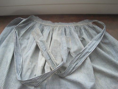Old Blue White Homespun Fabric Textile Ladies Long Apron with Long Ties America - Picture 2 of 9