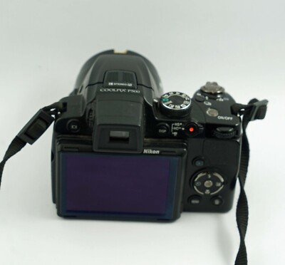 Nikon COOLPIX P500 12.1MP Digital Camera - PLEASE READ FULL