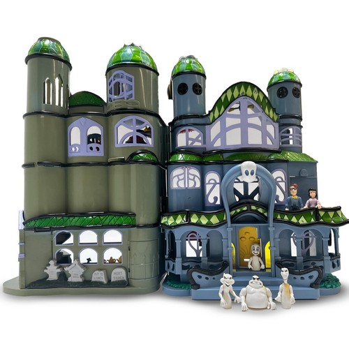Casper the Ghost Whipstaff Manor Playset by Trendmaster 1977