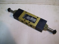 NEW PNEUMAX 414/2.52.0.0.M2 DUAL SOLENOID DIRECTIONAL CONTROL VALVE P2394A