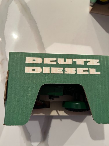 Deutz Diesel 1/16 Die-Cast Ertl - Picture 2 of 6